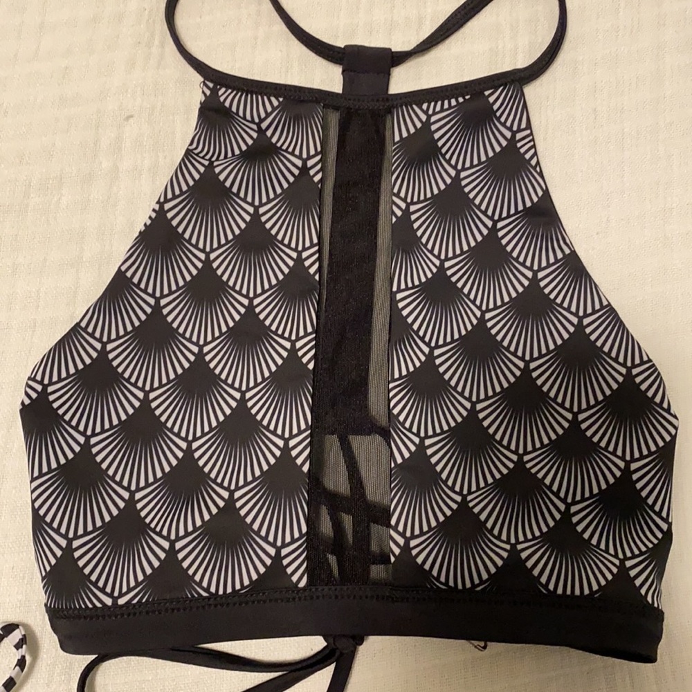 MONA Two piece swimsuit - Picture 2 of 8
